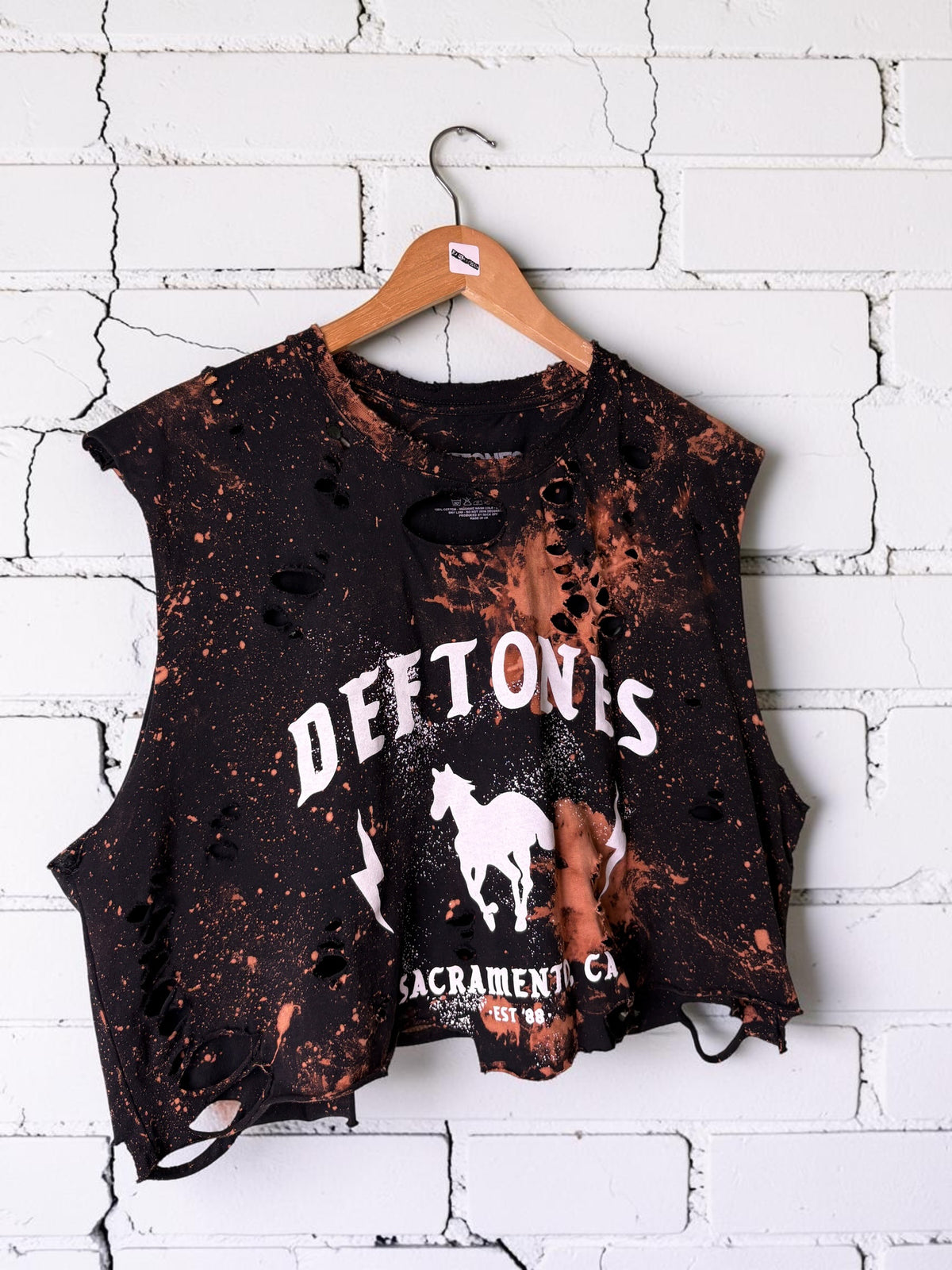 Deftones - Bleached Distressed cropped Band Tee