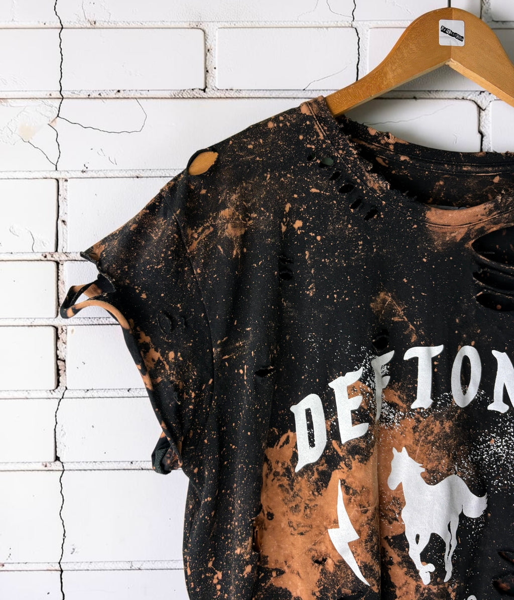 Deftones - Bleached Distressed cropped Band Tee