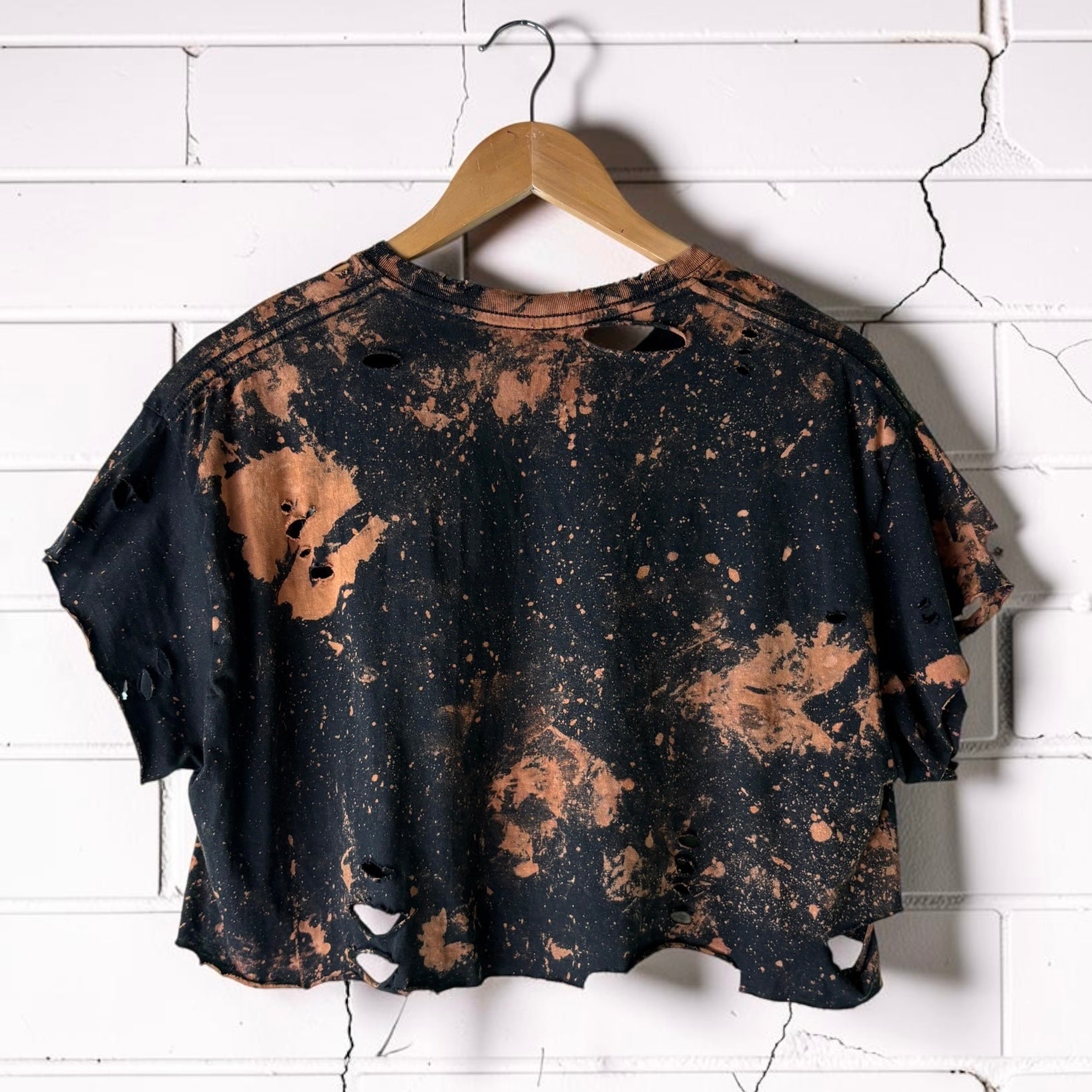 Nirvana - In Utero Bleach Cropped Distressed Tee