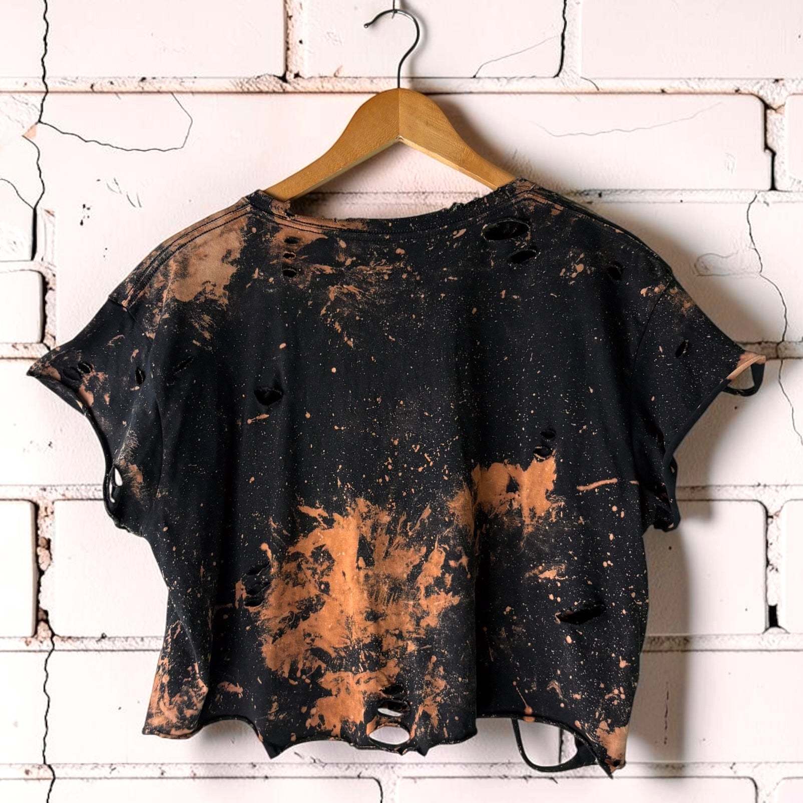 Deftones - Bleached Distressed cropped Band Tee