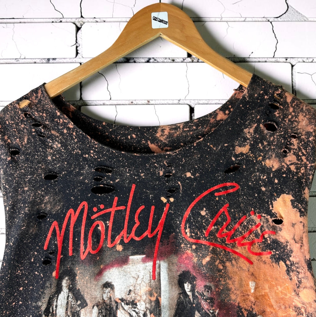 Mötley Crüe - Girls Girls Girls Shredded Bleached Band Tee XL