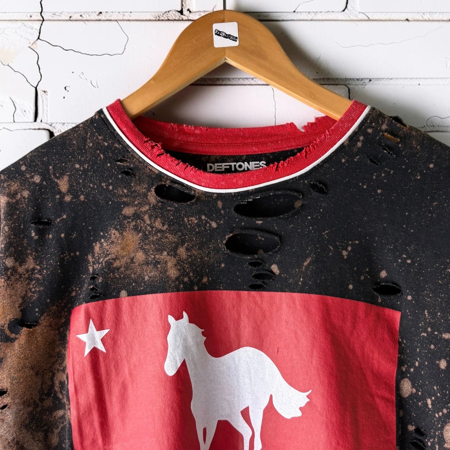 Deftones - Bleached Distressed cropped Band Tee