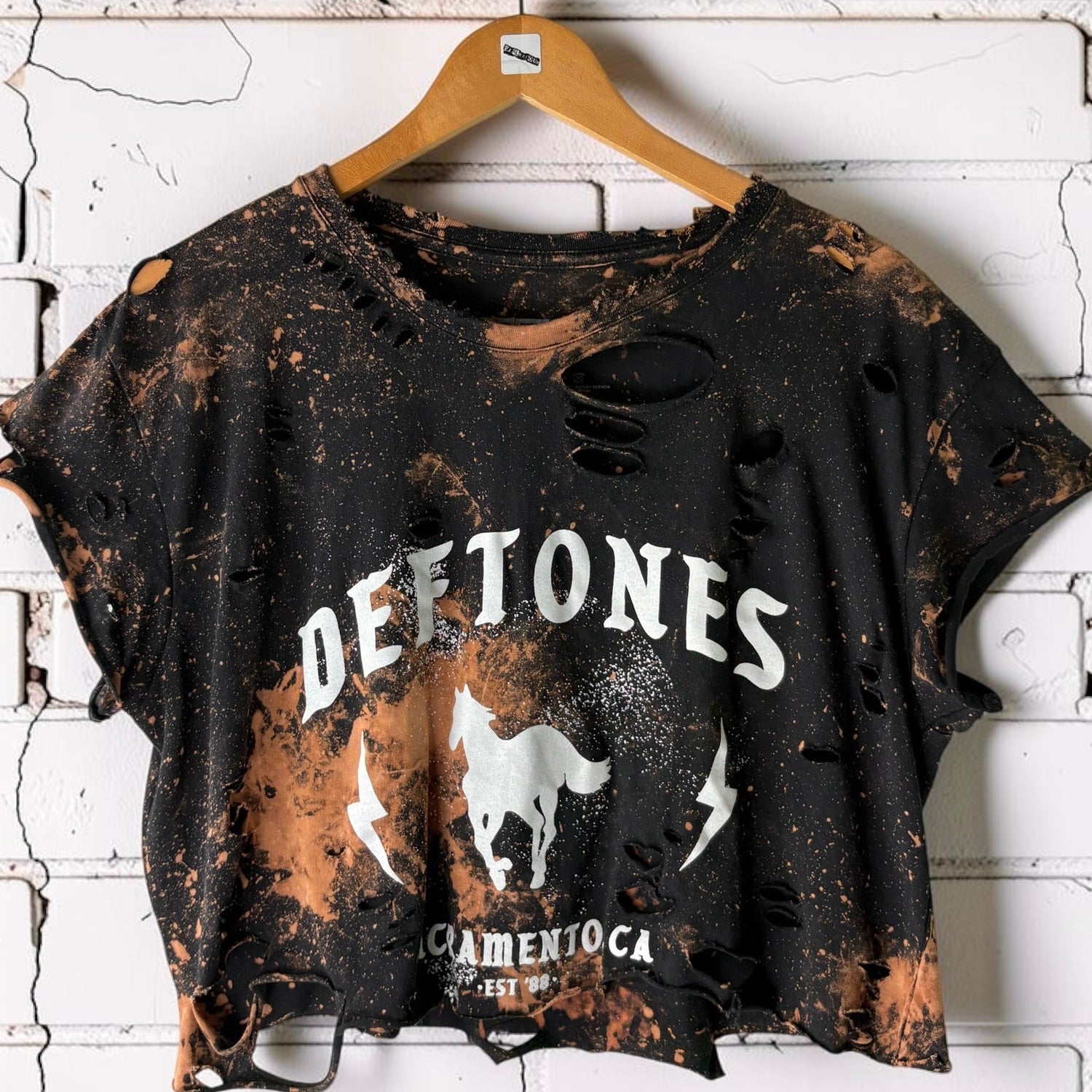 Deftones - Bleached Distressed cropped Band Tee