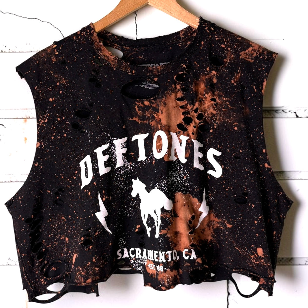 Deftones - Bleached Distressed cropped Band Tee