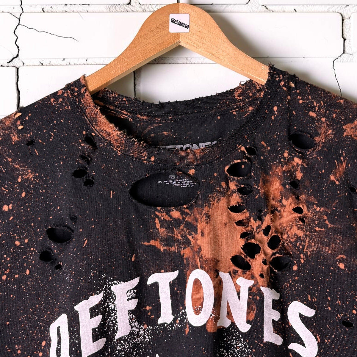 Deftones - Bleached Distressed cropped Band Tee