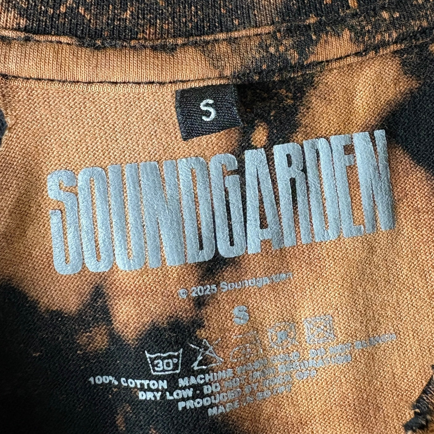Soundgarden Bleached Distressed Cropped Band Tee