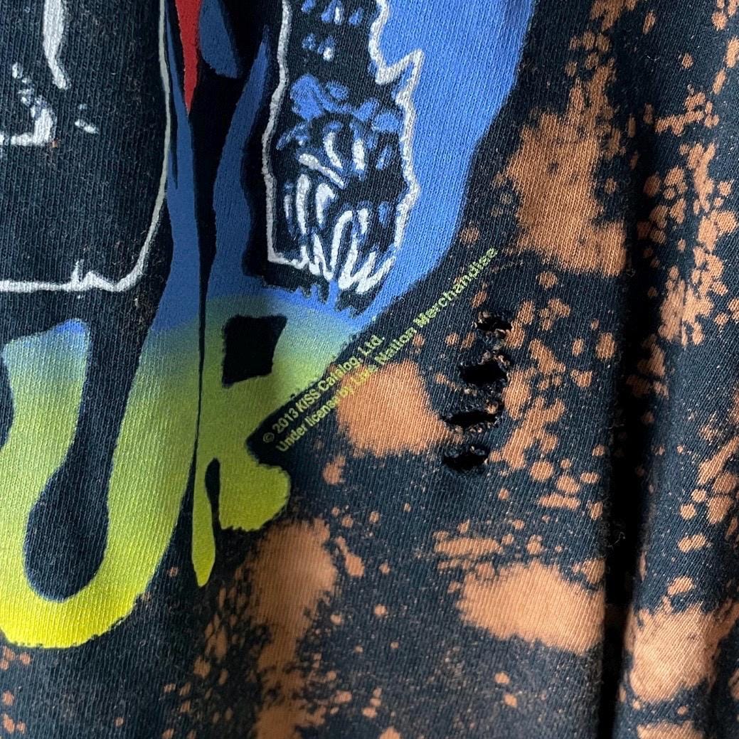 Kiss Bleached Distressed Band Shirt