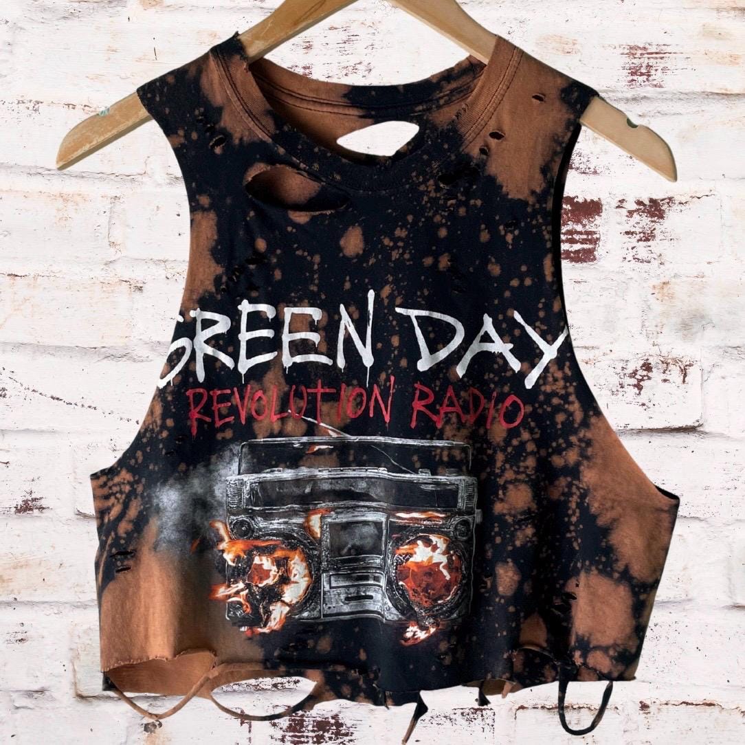 Green Day Revolution Radio Distressed Tee