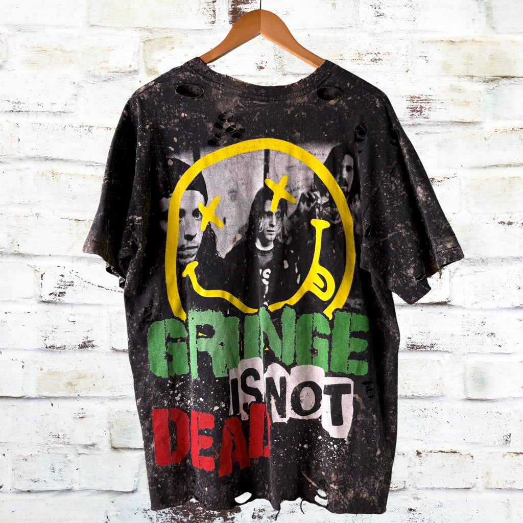 Kurt Cobain - Grunge Is Not Dead Thrashed Tee
