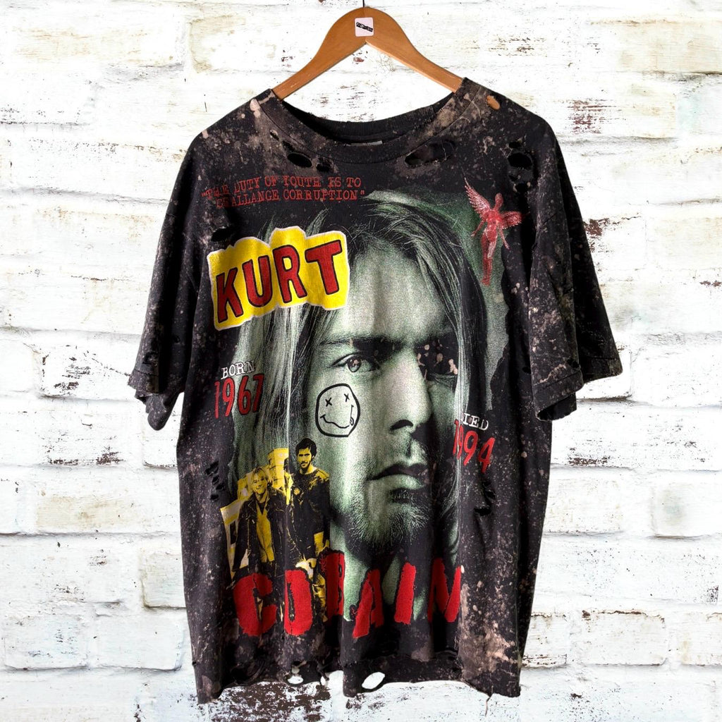 Kurt Cobain - Grunge Is Not Dead Thrashed Tee